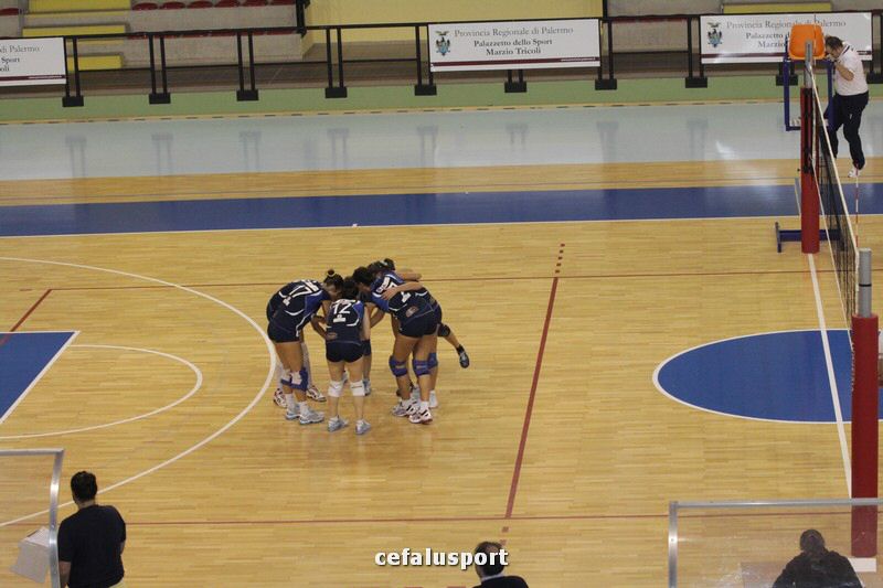 111030 volley 255_tn.jpg